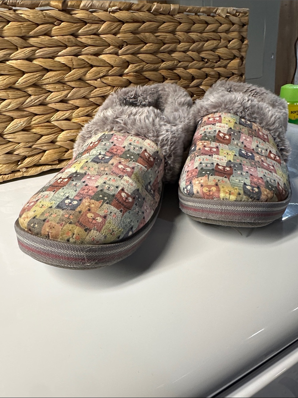 Skechers Multicolor Cat-Print Fuzzy-Lined Slip-On Slippers